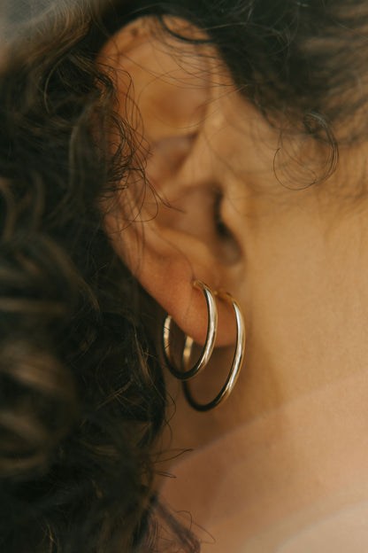 Medium Everyday Hoop Earrings