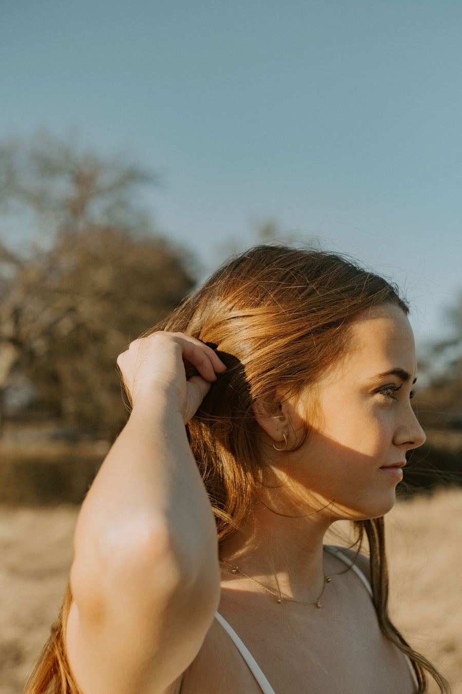 Swaying Curved Hoop Earrings